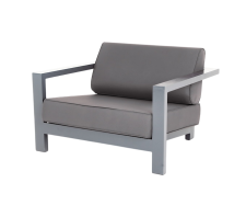 Кресло плетеное для уличных кафе и ресторанов